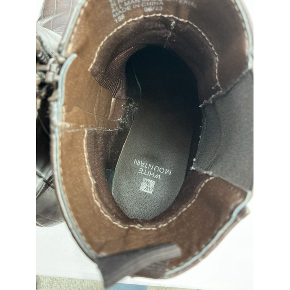 Womans White Mountain Live Long Ankle Boots 8 M Brown Side Zip Block Heel - Picture 9 of 10